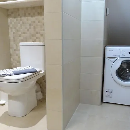 New Bic Economy 3-4 Adults First Floor N Apartment