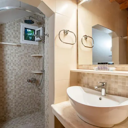 New Bic Economy 3-4 Adults First Floor N Apartment Páros