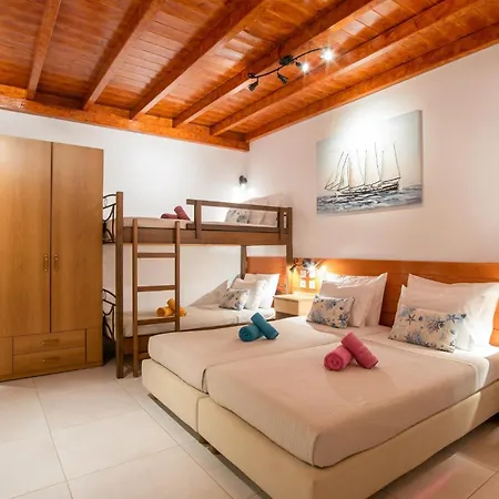 New Bic Economy 3-4 Adults First Floor N Apartment Páros